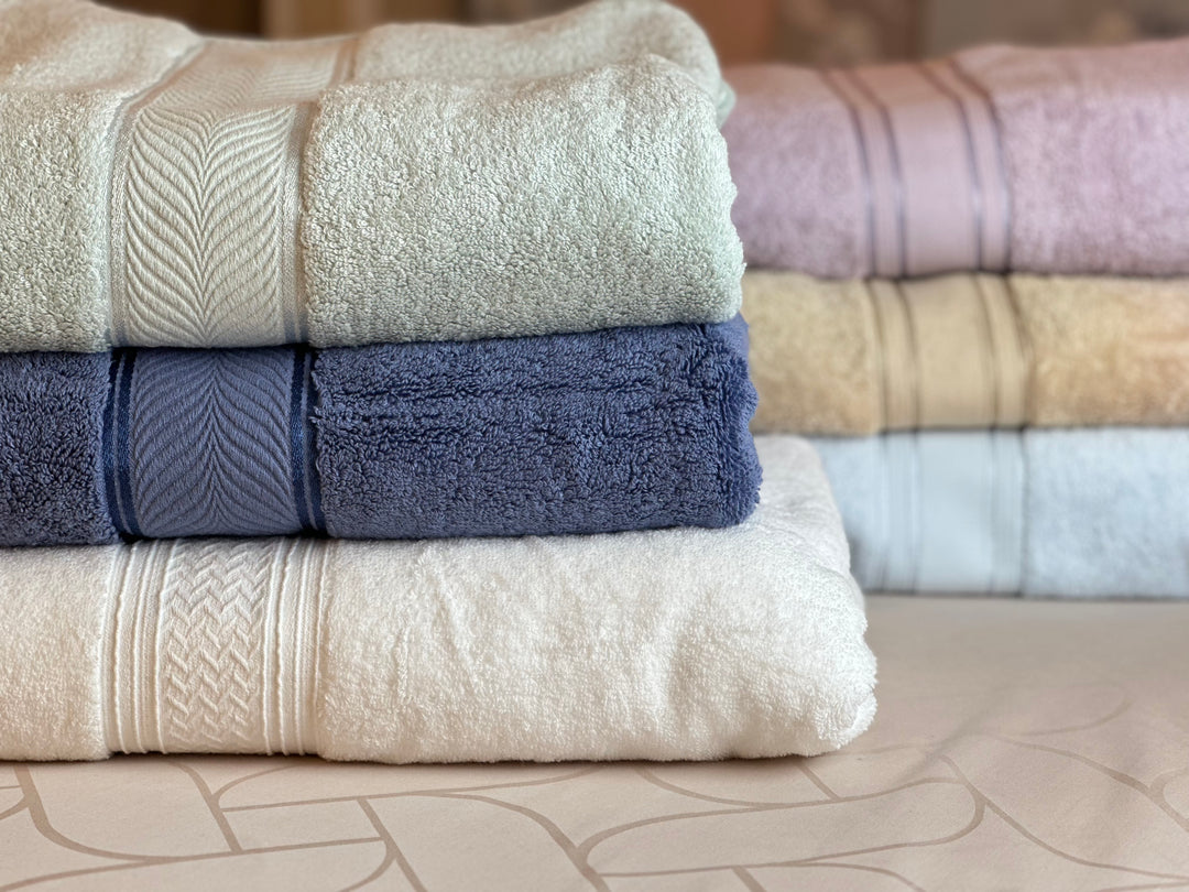 喜來登浴巾（免費繡花字兩個，禮物袋包裝，生日卡）